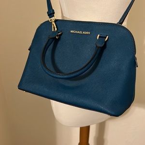 Beautiful Teal Michael Kors Cindy leather handbag with removable shoulder strap.